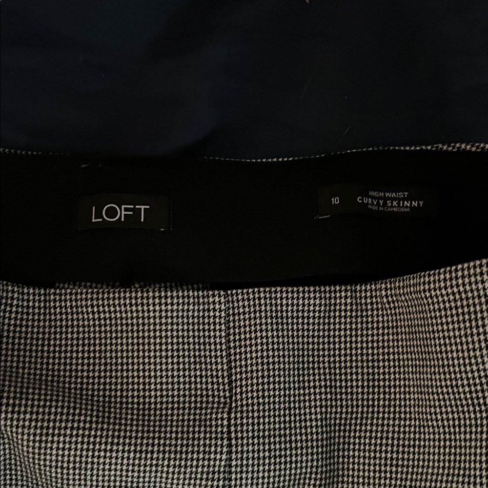 LOFT Black & White Houndstooth Curvy Skinny